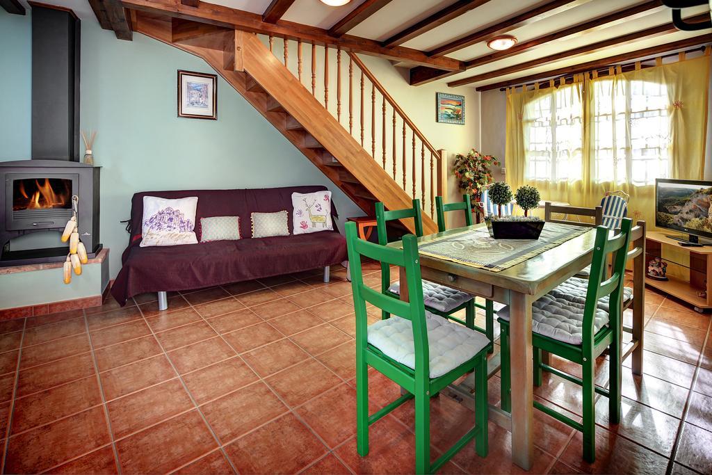 Apartamentos Bellavista Alquézar Cameră foto